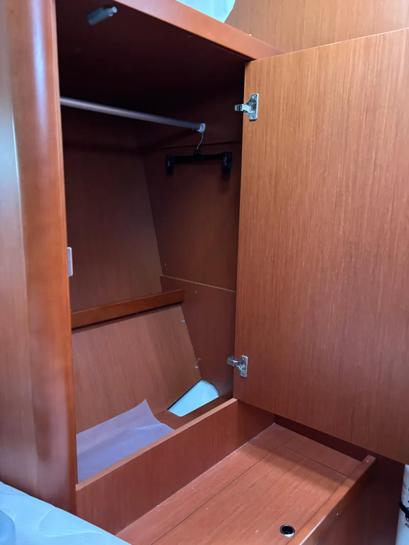 Slide: The Image of Beneteau Oceanis 45 2018 - 114