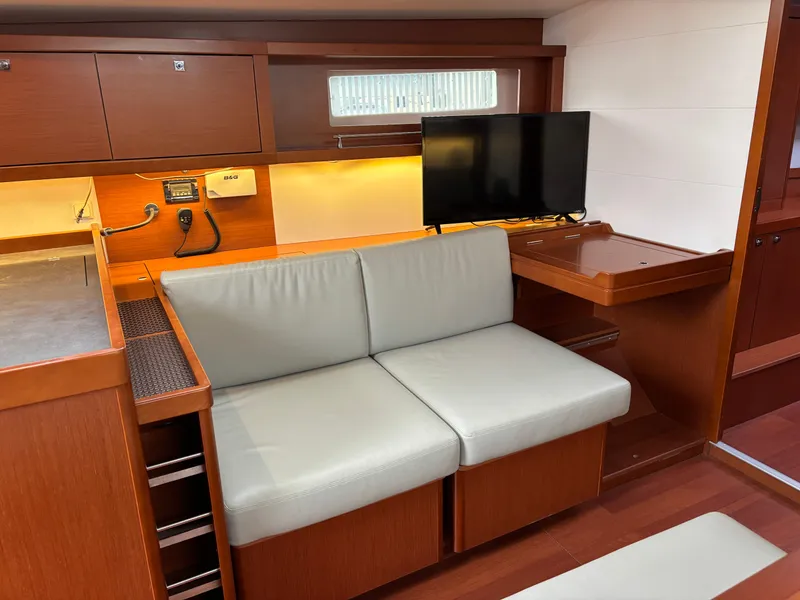 Slide: The Image of Beneteau Oceanis 45 2018 - 74