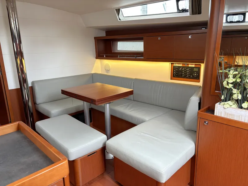 Slide: The Image of Beneteau Oceanis 45 2018 - 77