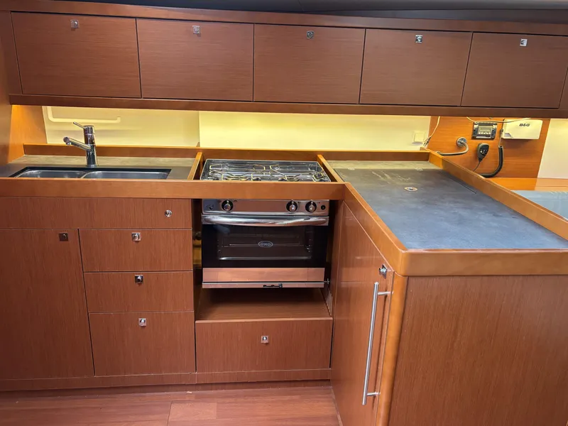 Slide: The Image of Beneteau Oceanis 45 2018 - 86