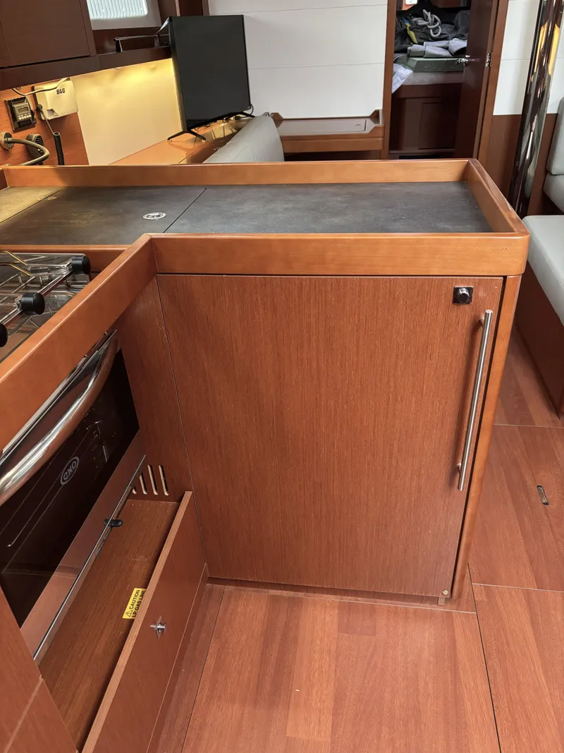 Slide: The Image of Beneteau Oceanis 45 2018 - 93