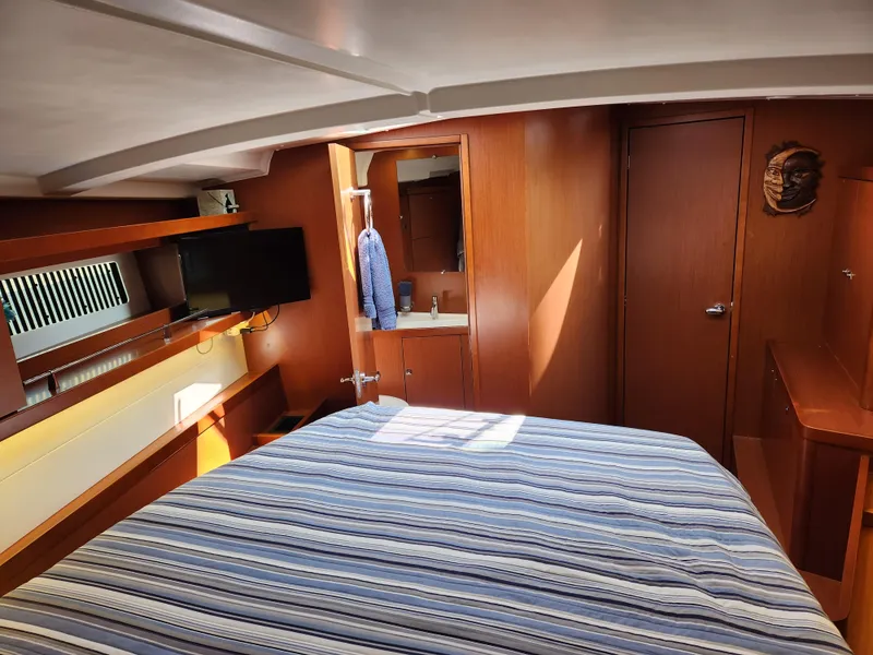 Slide: The Image of Beneteau Oceanis 45 2018 - 96