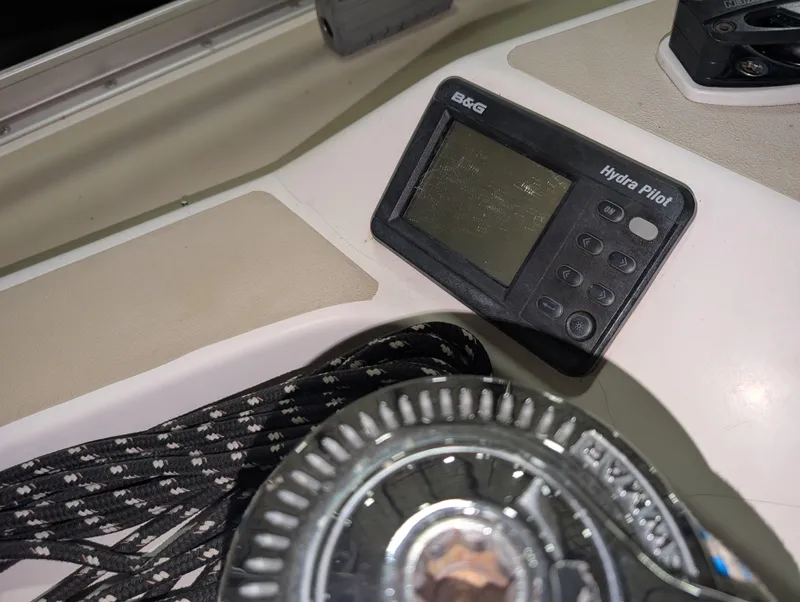 Slide: The Image of B&G Hydra Pilot on 2001 J Boats J/46 sailboat, with winch and ropes visible. - 25