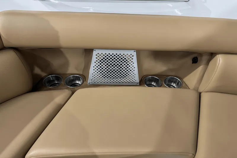 Slide: The Image of Aviara AV32 I/O 2020 - 40
