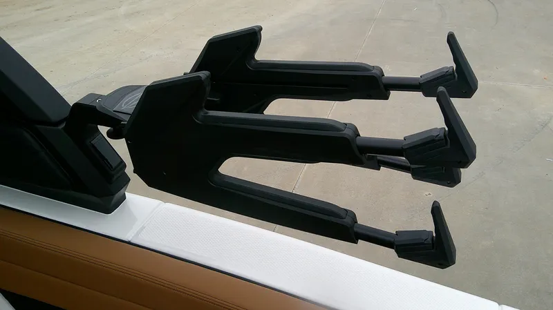 Slide: The Image of Chaparral 26 Surf 2025 - 7