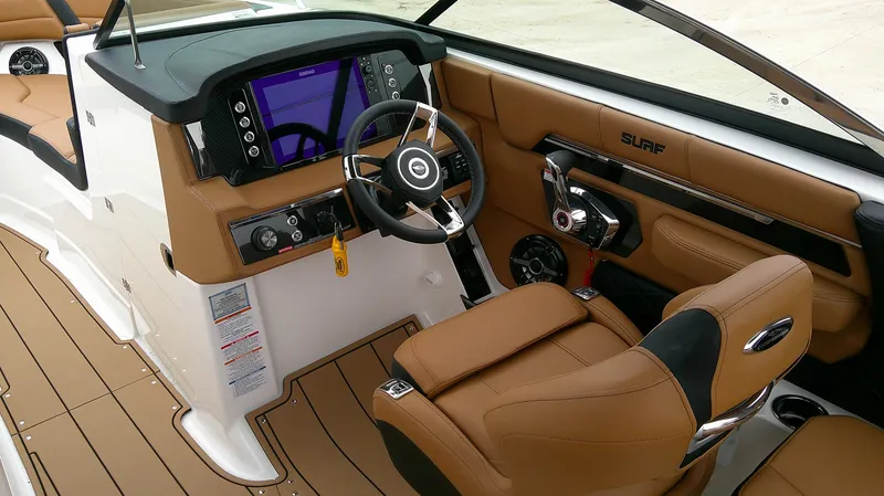 Slide: The Image of Chaparral 26 Surf 2025 - 9