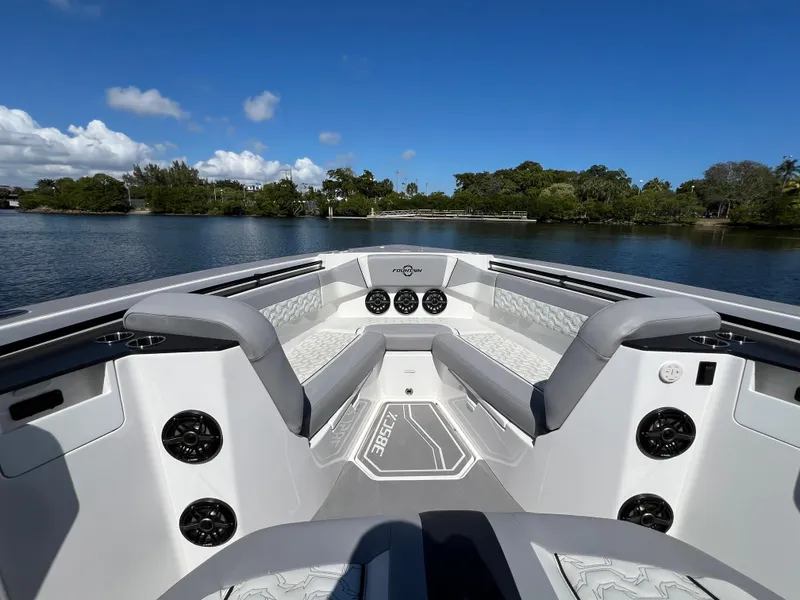 Slide: The Image of Fountain 38 SCX 2023 - 8