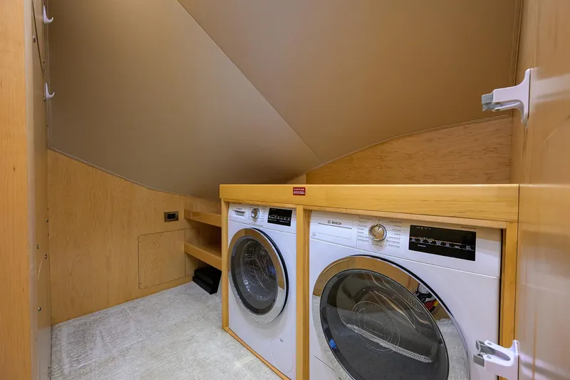 Slide: The Image of Viking 80 LAMPLIGHTER -  Pantry & Laundry Center - 17