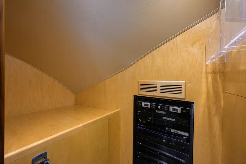 Slide: The Image of Viking 80 LAMPLIGHTER - Audio Visual Room - 18