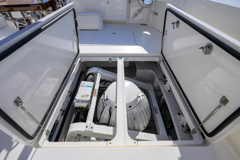 Slide: The Image of Viking 80 LAMPLIGHTER - SeaKeeper - 49