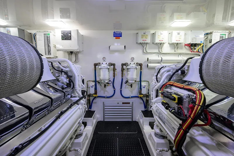 Slide: The Image of Viking 80 LAMPLIGHTER - Engine Room - 51