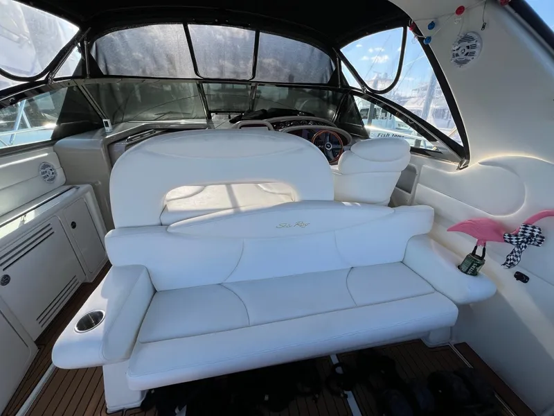 Slide: The Image of Sea Ray 410 Express Cruiser - 11