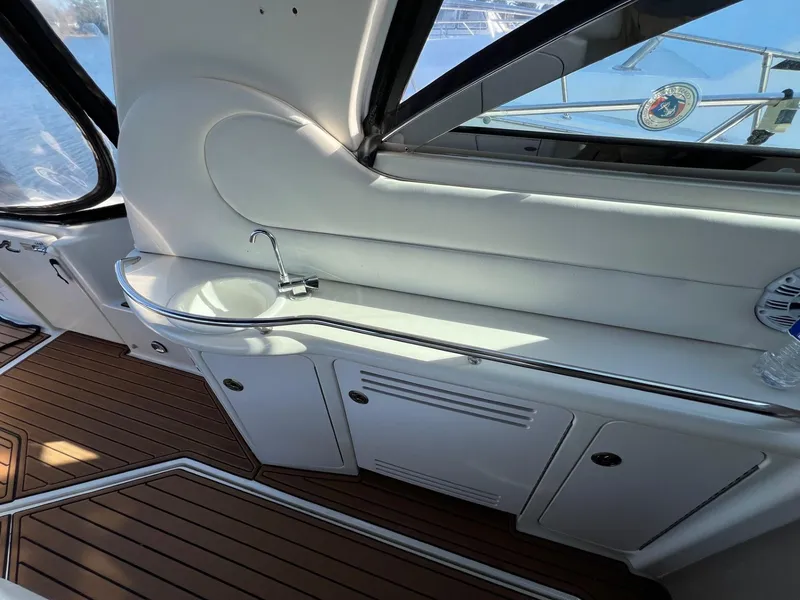 Slide: The Image of Sea Ray 410 Express Cruiser - 14