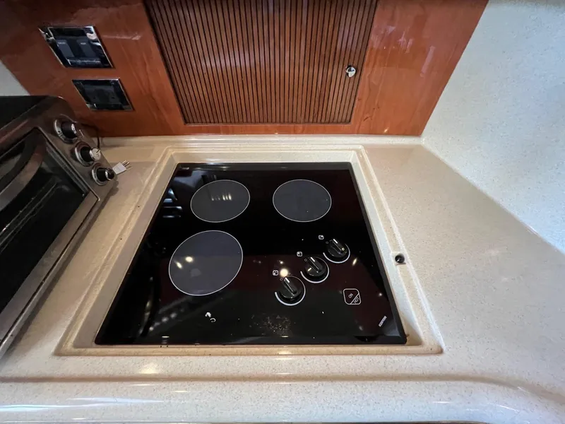 Slide: The Image of Sea Ray 410 Express Cruiser - 19