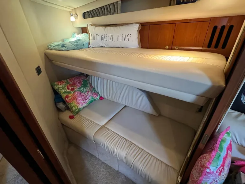 Slide: The Image of Sea Ray 410 Express Cruiser - 21