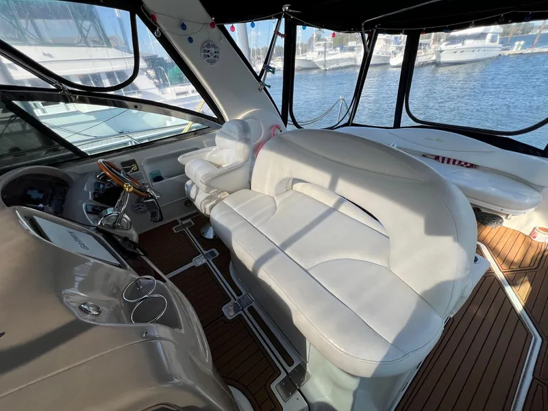 Slide: The Image of Sea Ray 410 Express Cruiser - 6