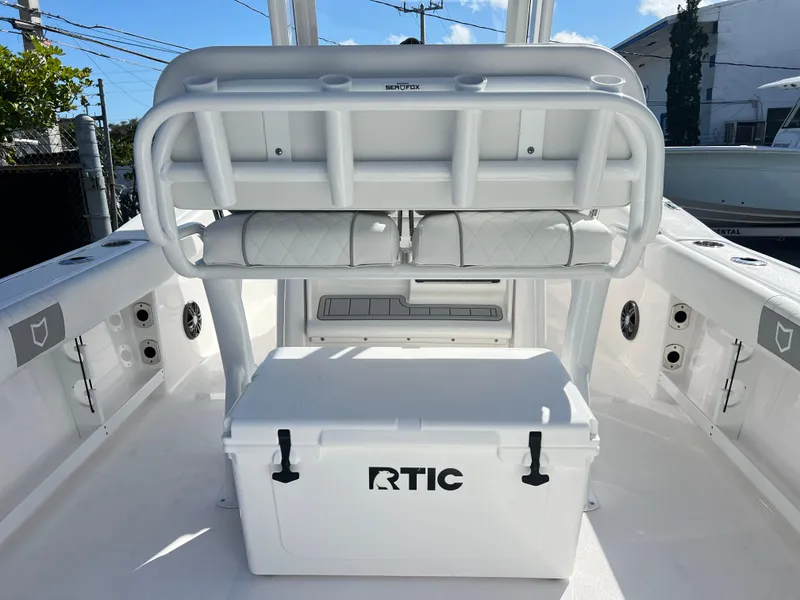 Slide: The Image of Sea Fox 248 Commander 2025 - 50