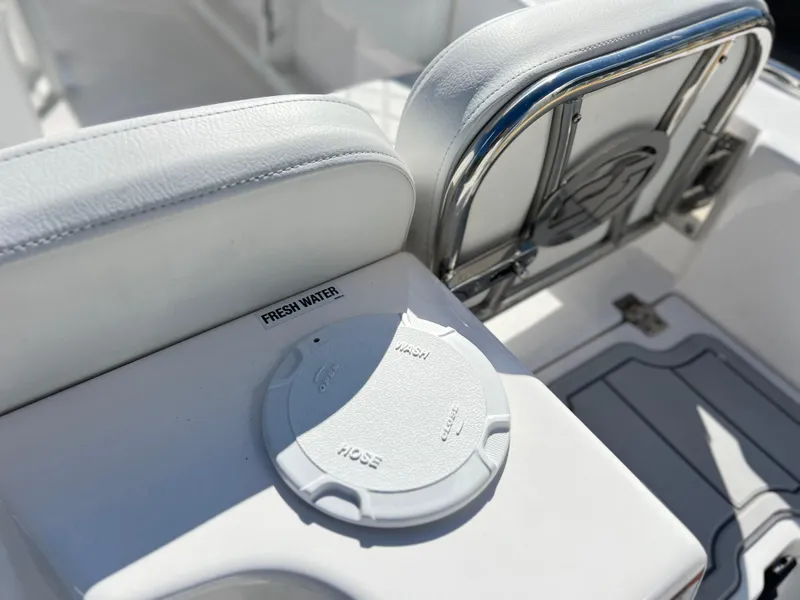 Slide: The Image of Sea Fox 248 Commander 2025 - 55