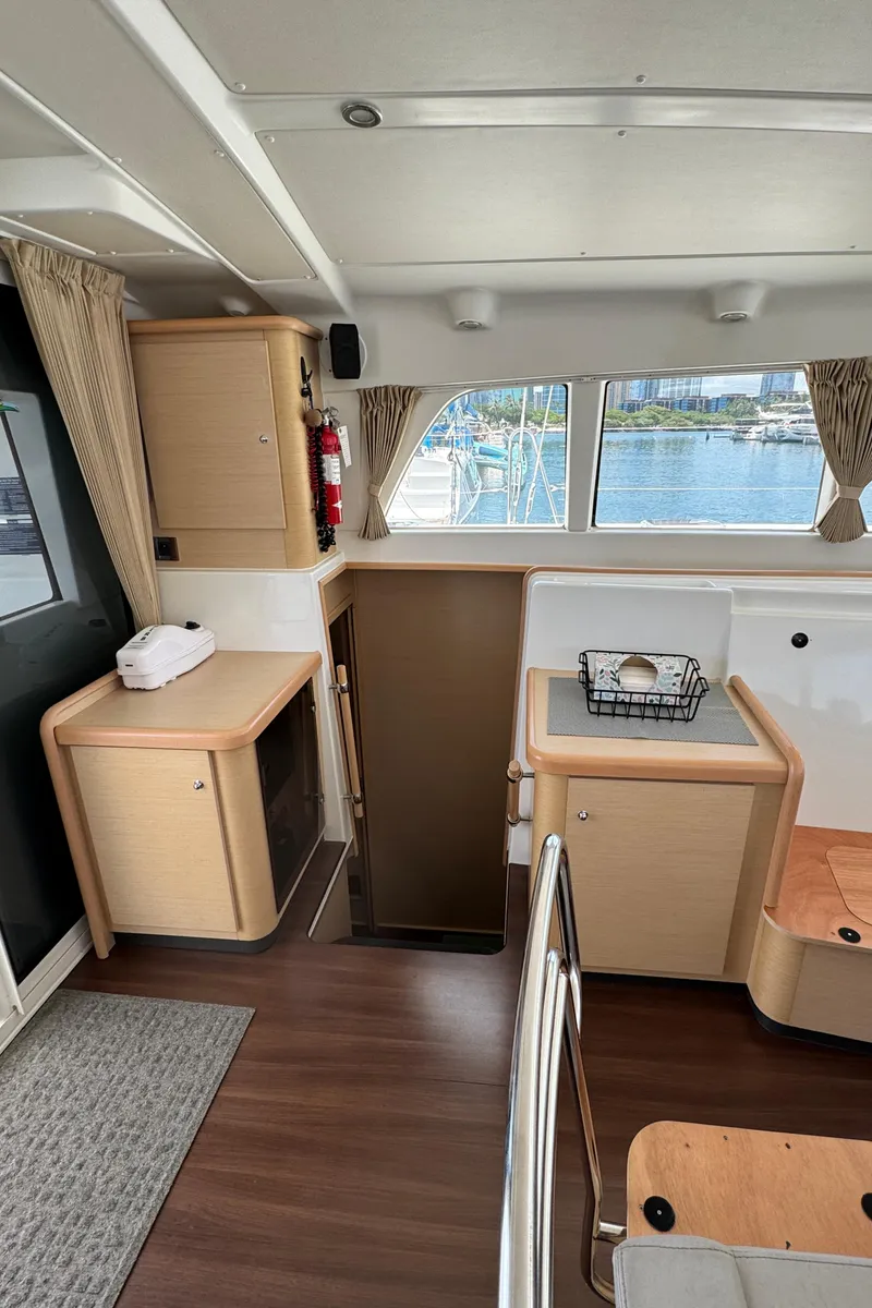 Slide: The Image of Salon to Port - 27