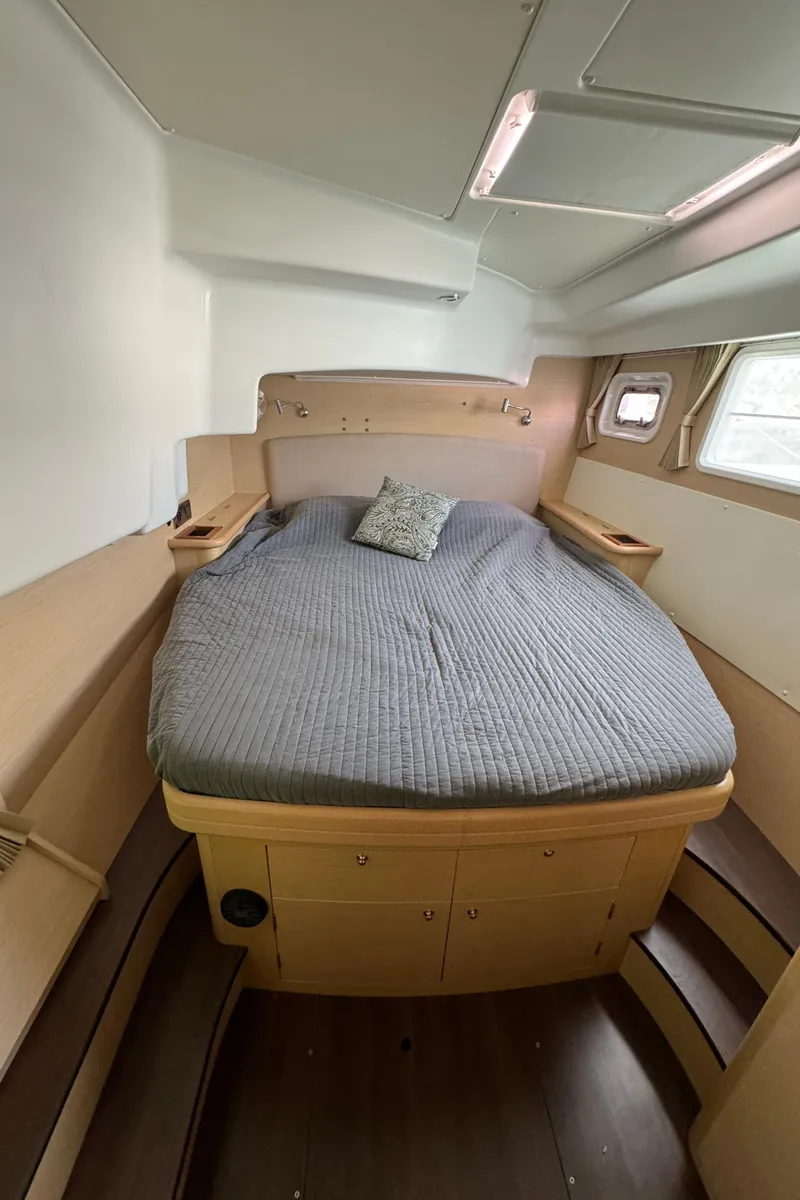 Slide: The Image of Port Aft Guest Cabin - 38