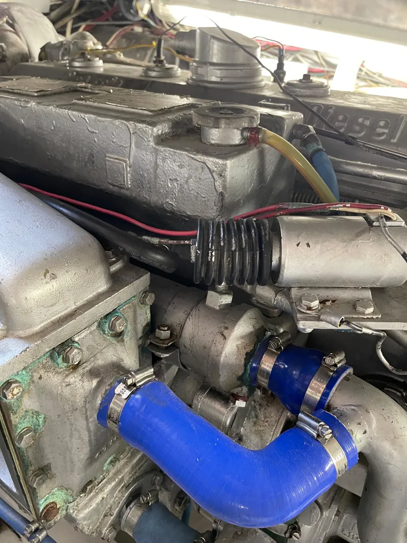 Slide: The Image of 36 Blackfin Convertible - 61