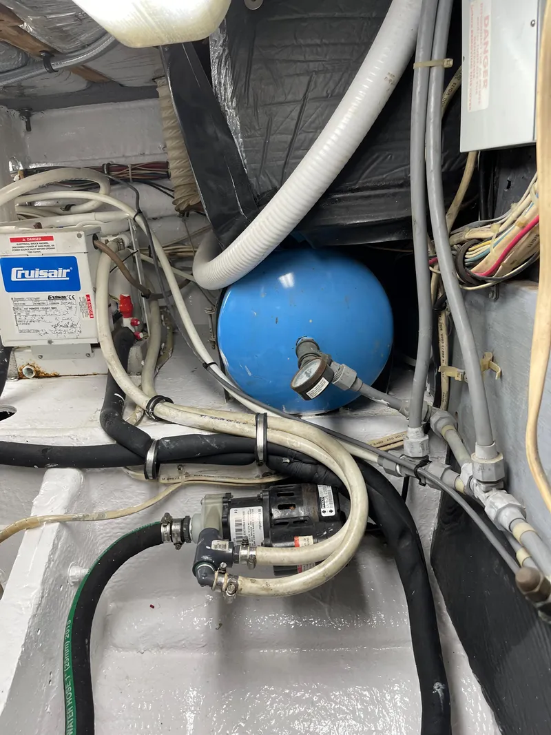 Slide: The Image of 36 Blackfin Convertible - 71