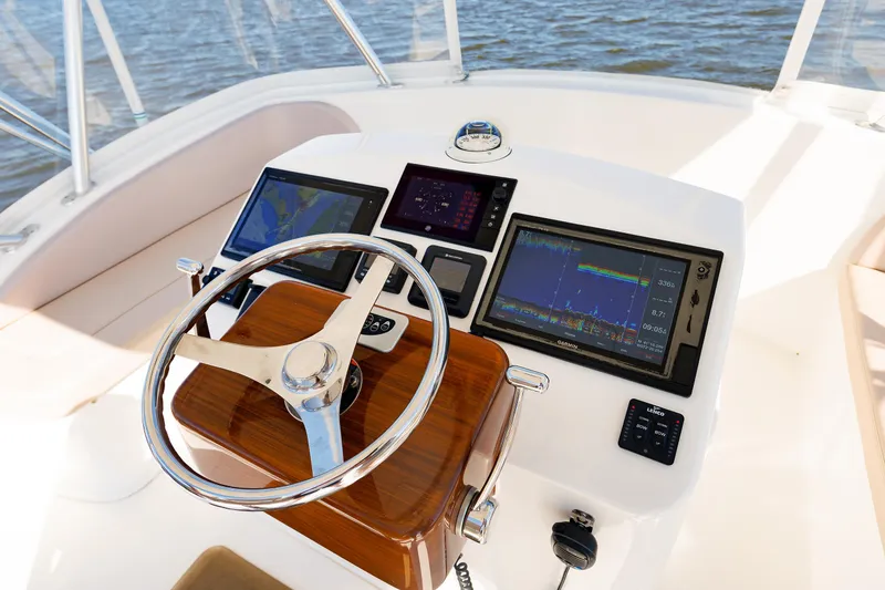 Slide: The Image of 2018 Viking FIVE FISH - Flybridge Helm Station - 17