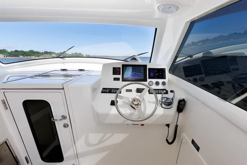 Slide: The Image of 2018 Viking FIVE FISH - Lower Helm Station - 24