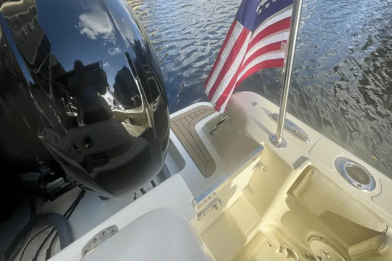 Slide: The Image of Chris-Craft Catalina 27 2019 - 11