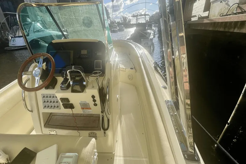 Slide: The Image of Chris-Craft Catalina 27 2019 - 30