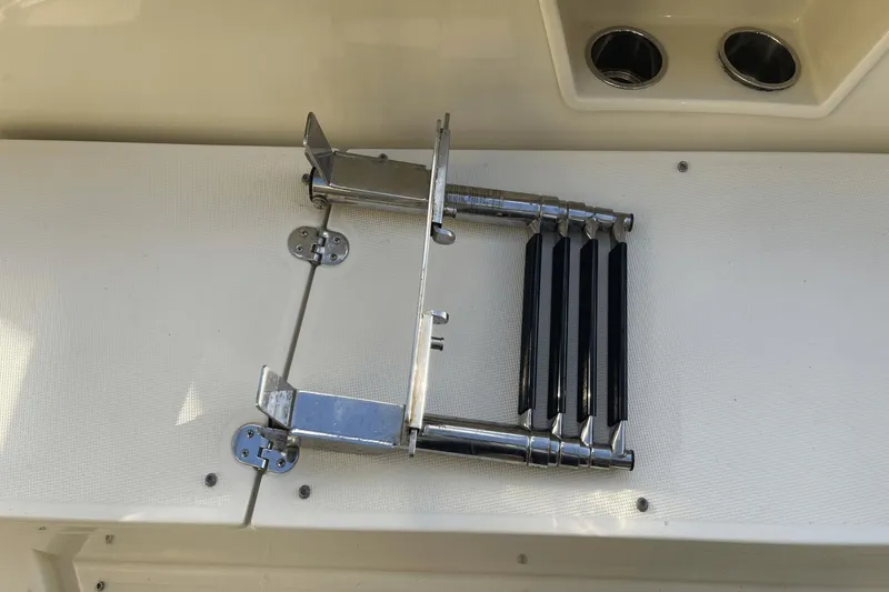 Slide: The Image of Chris-Craft Catalina 27 2019 - 64