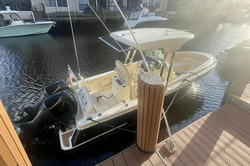 Slide: The Image of Chris-Craft Catalina 27 2019 - 7