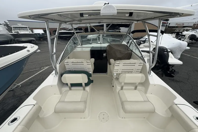 Slide: The Image of Pursuit 2570 Offshore 2006 - 4