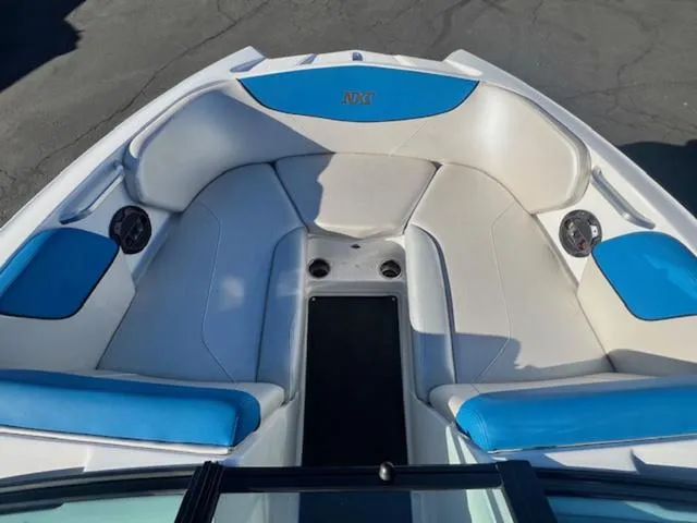 Slide: The Image of MasterCraft NXT22 2018 - 16
