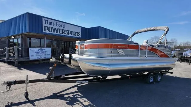 The Image of Bennington M Quad Bench 24 MFB 2025 - 1