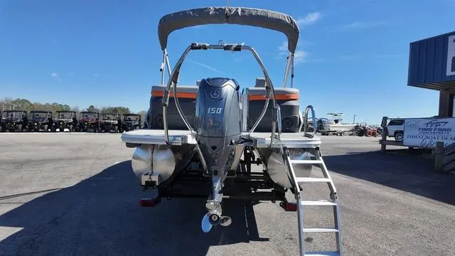 Slide: The Image of Bennington M Quad Bench 24 MFB 2025 - 4