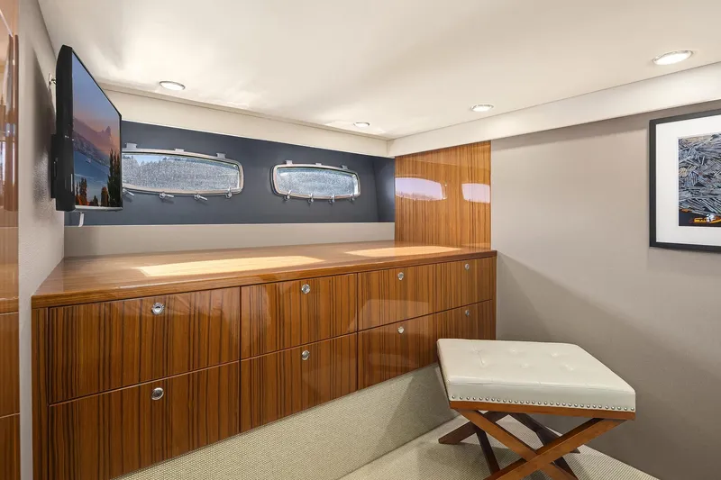 Slide: The Image of Master Stateroom - 15