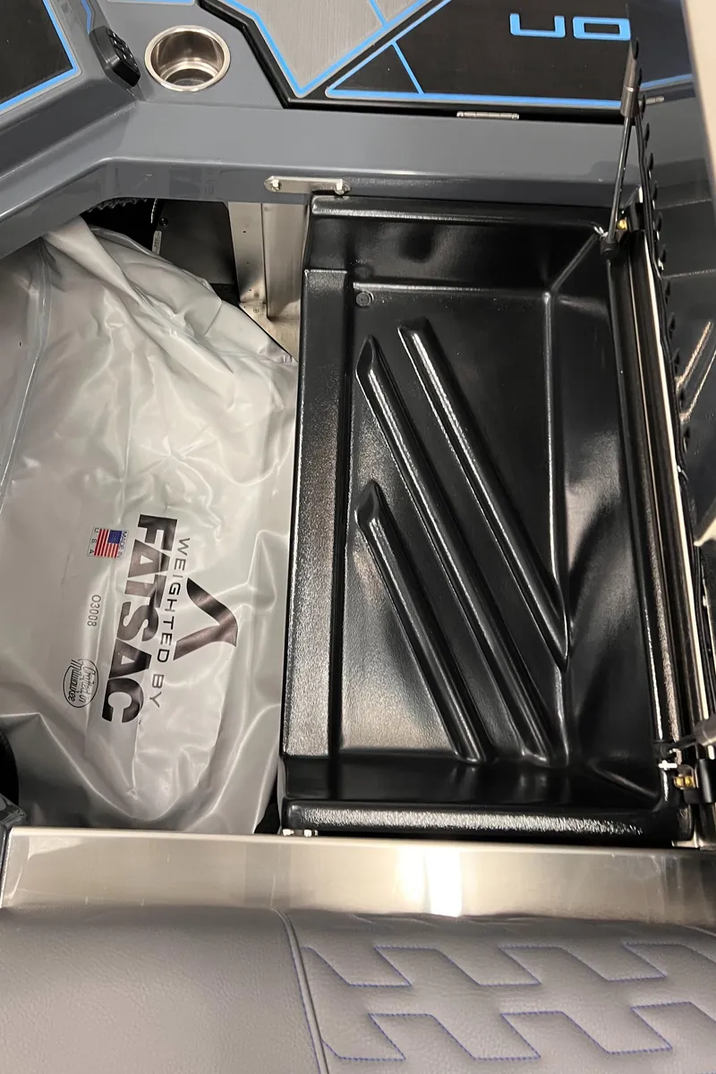 Slide: The Image of Centurion Ri245 2025 - 10