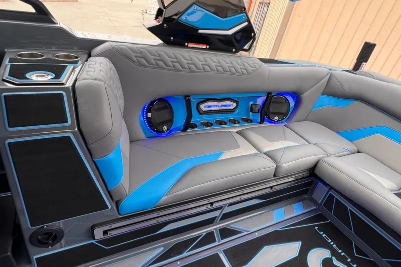 Slide: The Image of Centurion Ri245 2025 - 15