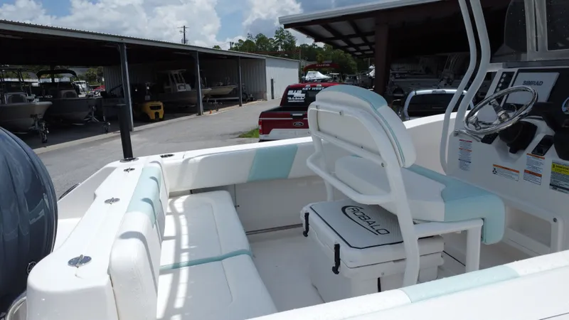 Slide: The Image of Robalo R202 Explorer 2025 - 13