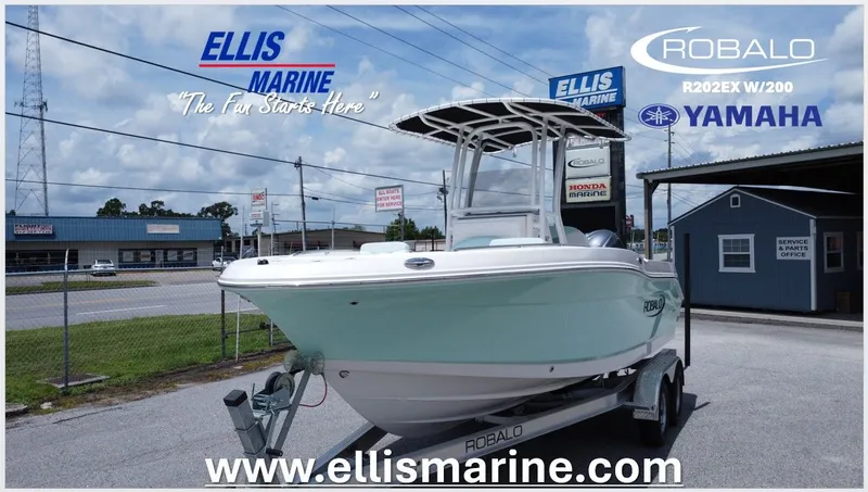 Slide: The Image of Robalo R202 Explorer 2025 - 19
