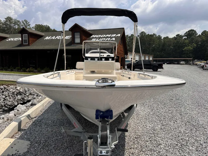 Slide: The Image of Boston Whaler 170 Montauk 2025 - 3