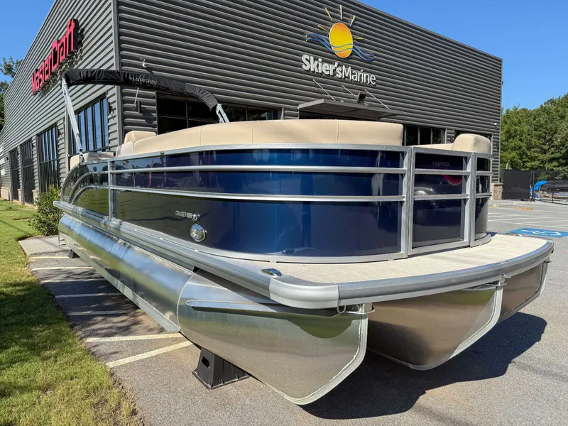Slide: The Image of 2025 Harris Cruiser 250 CWDH pontoon boat at Skier's Marine. - 5