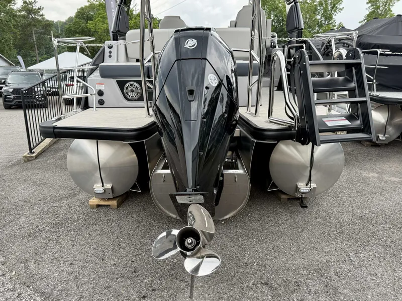 Slide: The Image of Harris Grand Mariner 250 SLDH 2025 - 6