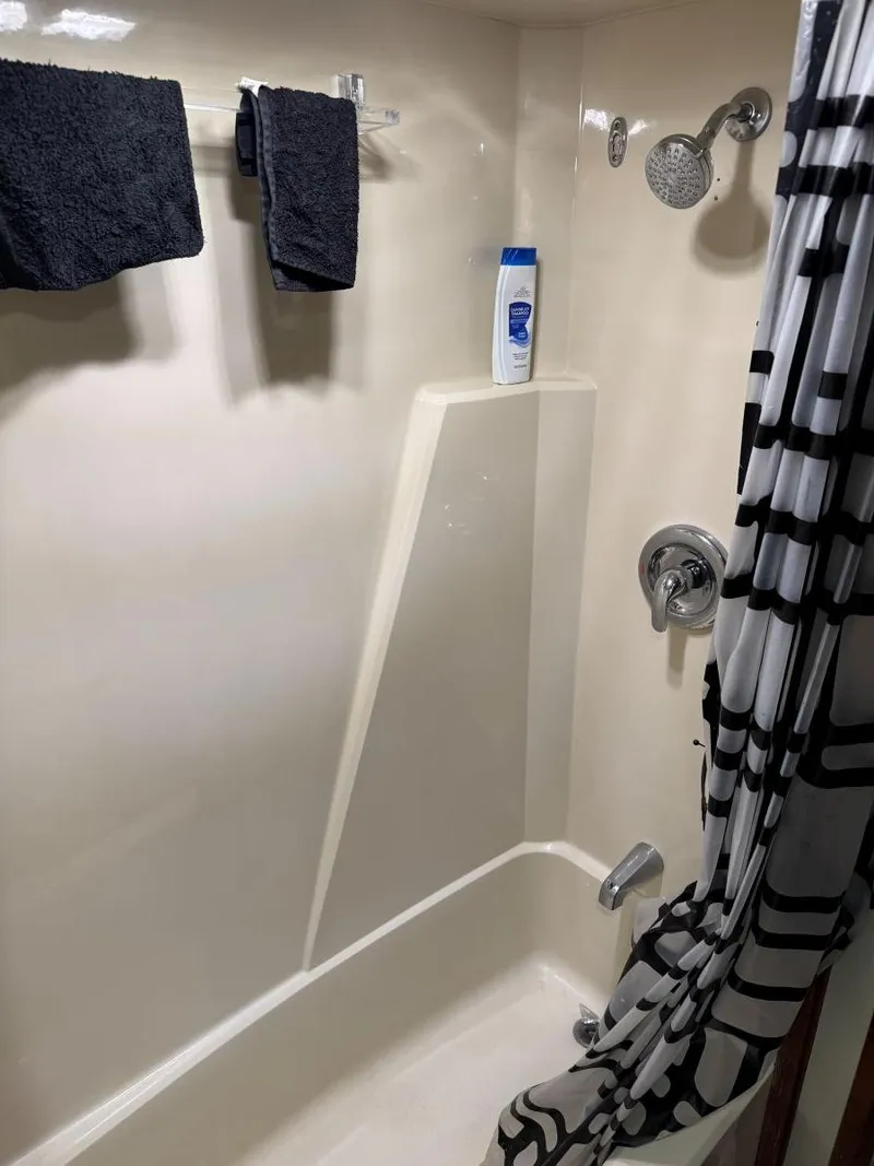 Slide: The Image of Chris-Craft 426 Catalina 1988 - 52