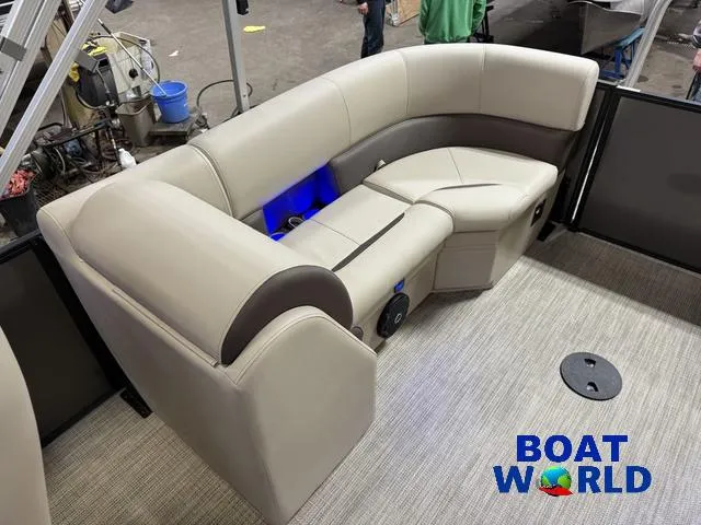 Slide: The Image of Luxurious seating on 2025 Bentley Pontoons Legacy 223 Navigator Tritoon, featuring modern design and comfort. - 18