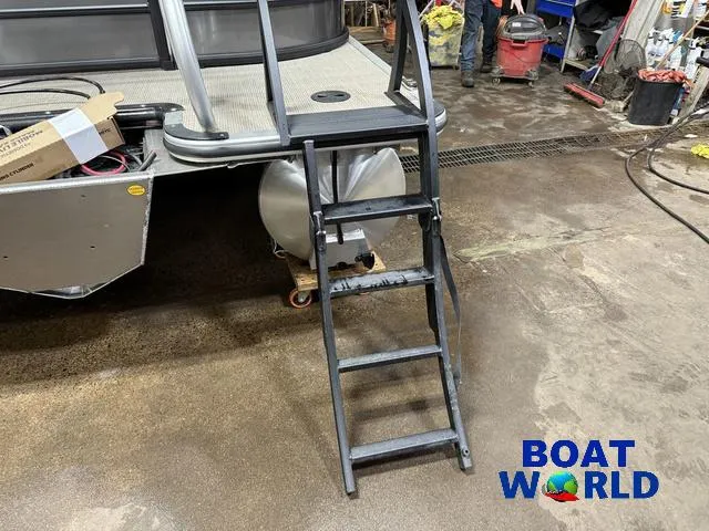 Slide: The Image of Bentley Pontoons Legacy 223 Navigator Tritoon with ladder, showcased at Boat World. - 45