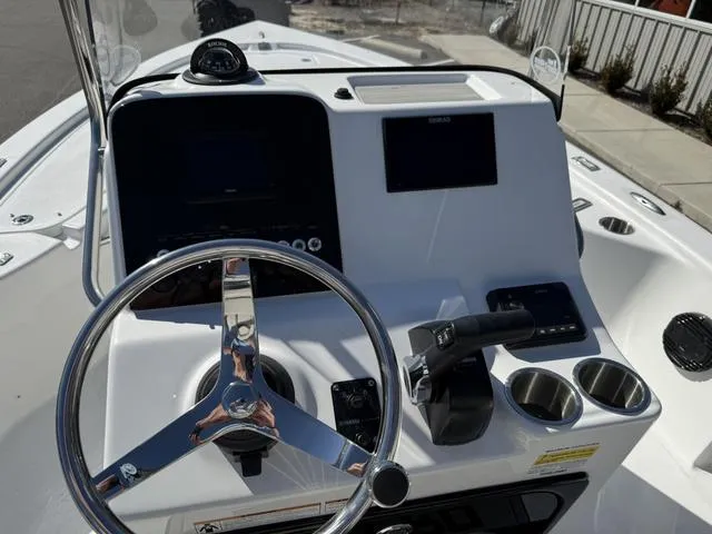 Slide: The Image of Sea Pro 210 Bay 2025 - 15