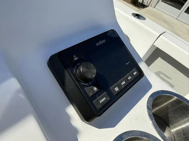 Slide: The Image of Sea Pro 210 Bay 2025 - 17