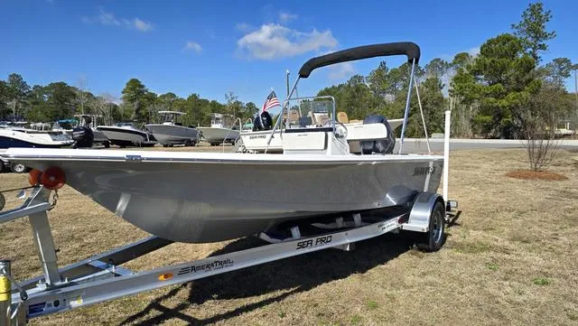 Slide: The Image of Sea Pro 172 Bay 2025 - 3